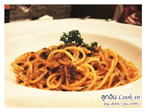 look-in-italian-restaurant_041