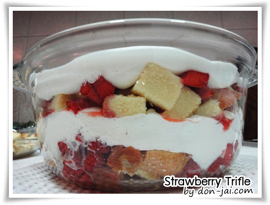 Strawberry_Trifle030