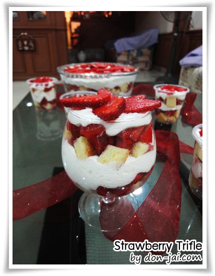 Strawberry_Trifle045