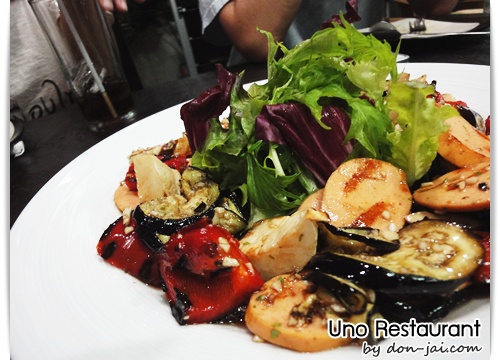 Uno_Restaurant_012