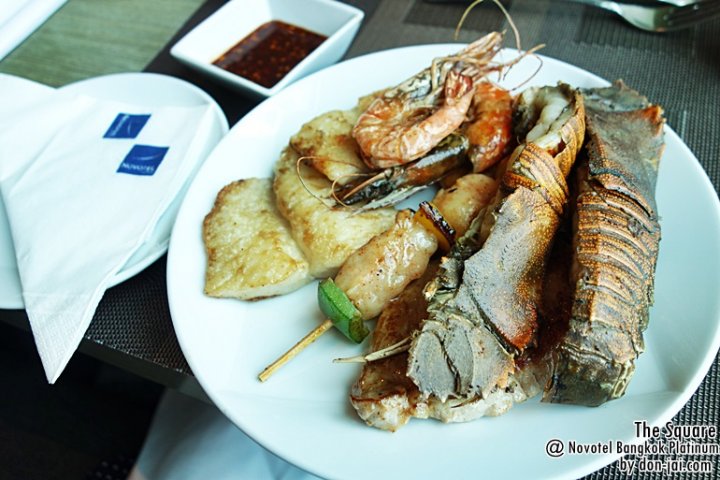 รีวิวโดนใจ >> The Square กับ Weekend Brunch อิ่มอร่อยทั้งเสาร์อาทิตย์ที่โรงแรม Novotel ประตูน้ำ